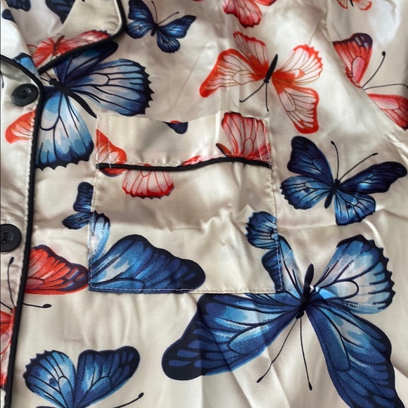 Butterfly Print Pajama Set - Picture 5 of 8